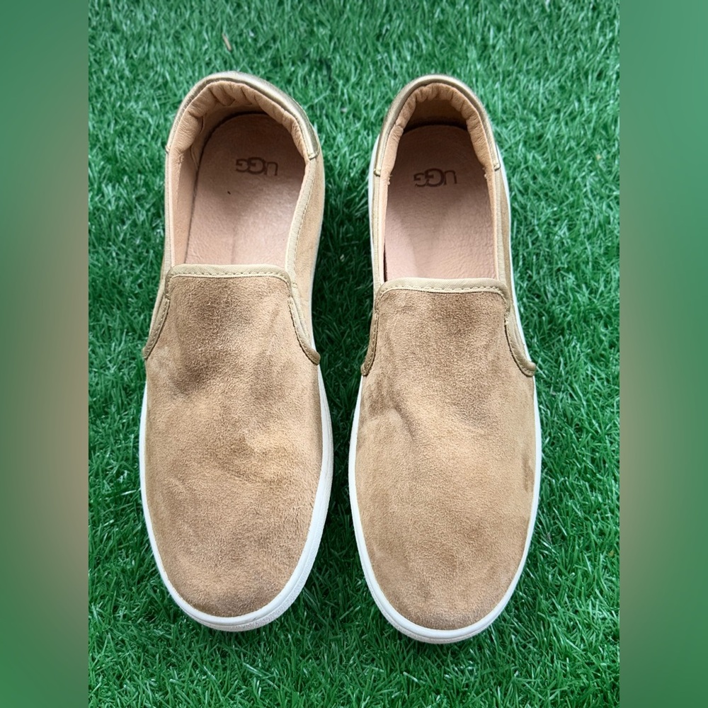UGG Cas Slip On Sneaker‎ Women’s Sz 10 Chestnut Suede 1019217 Brown Shoes